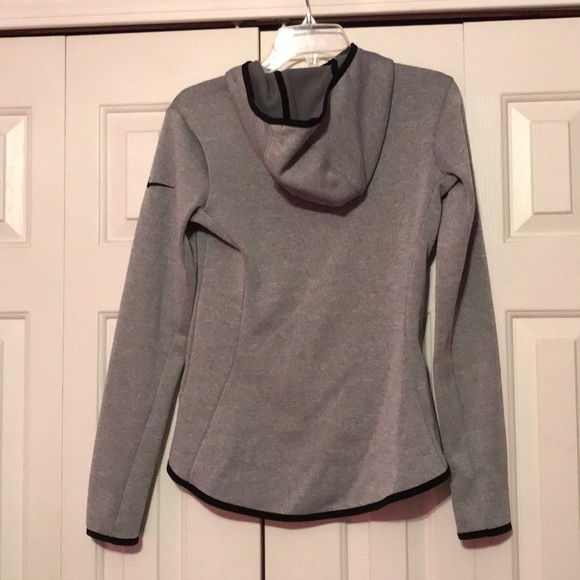 Nike Dri-fit Sweatshirt! - Picture 2 of 4